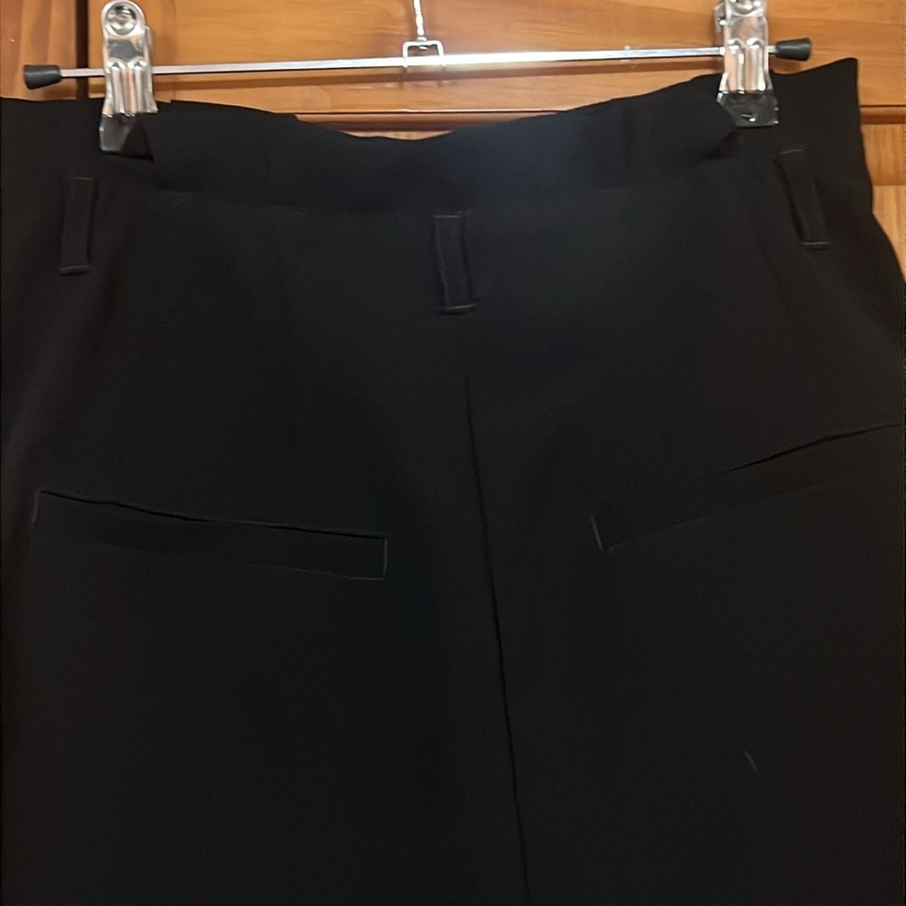 Express Super High Rise Pleated Shorts - Picture 7 of 12